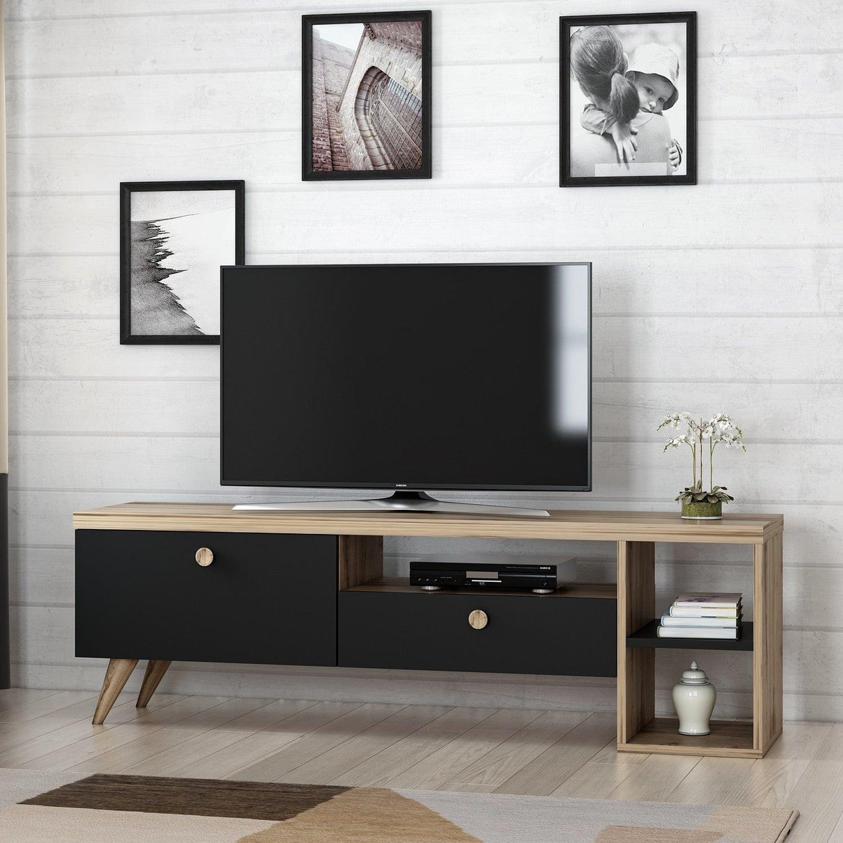 Comodă TV Parion, Diverse culori, 150x35x47 cm - Negru - Stejar | SKU: 382NRC1107 | Comodă TV Parion, 150x35x47 cm, varianta Negru - Stejar, produs pentru amenajarea locuinței, disponibil online în România la CasaMob