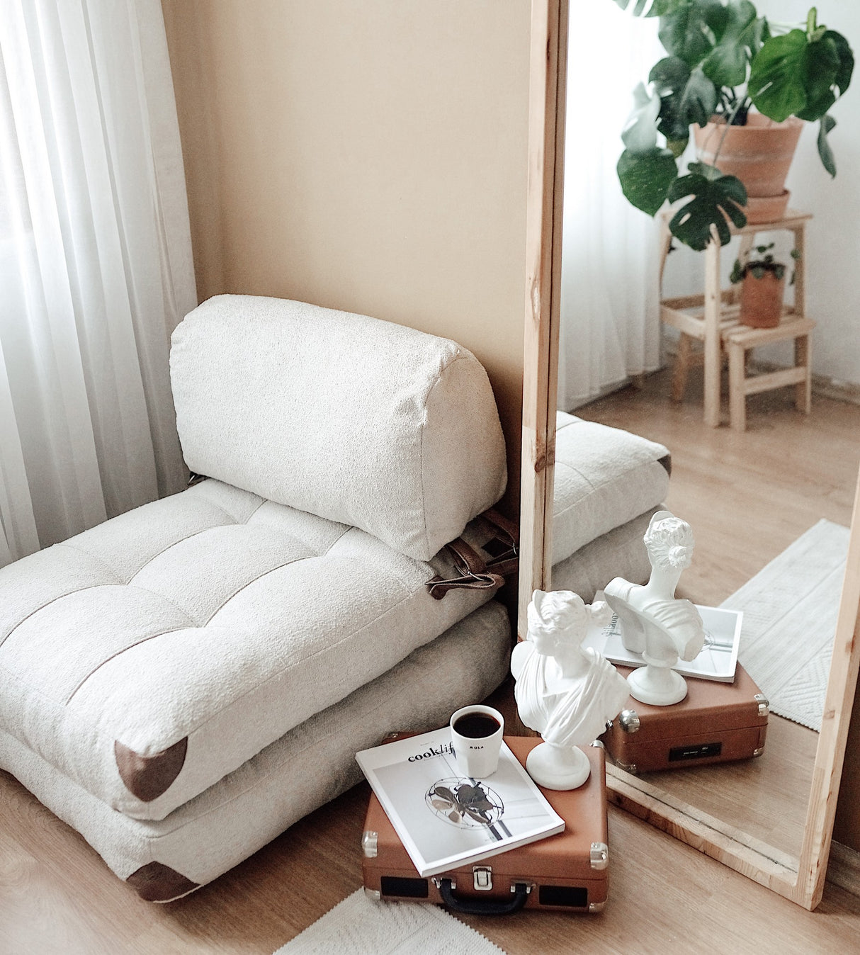 Fotoliu extensibil Fold Teddy, Diverse culori - Crem | SKU: 383EVN1101 | Fotoliu extensibil Fold Teddy, varianta Crem, produs pentru amenajarea locuinței, disponibil online în România la CasaMob