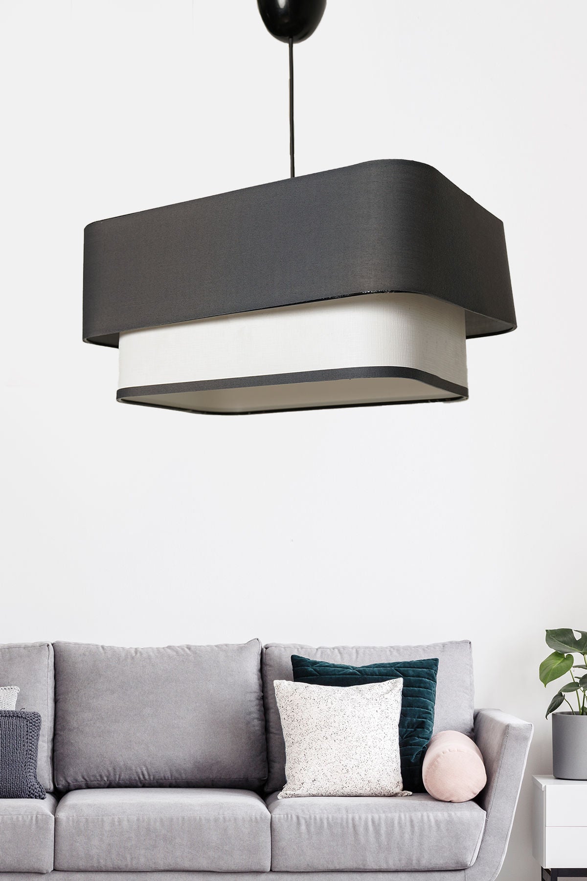 Lustră Varianza, Diverse culori, 35x20 cm - Antracit - Alb | SKU: 390FLH1652 | Lustră Varianza, 35x20 cm, varianta Antracit - Alb, produs pentru amenajarea locuinței, disponibil online în România la CasaMob