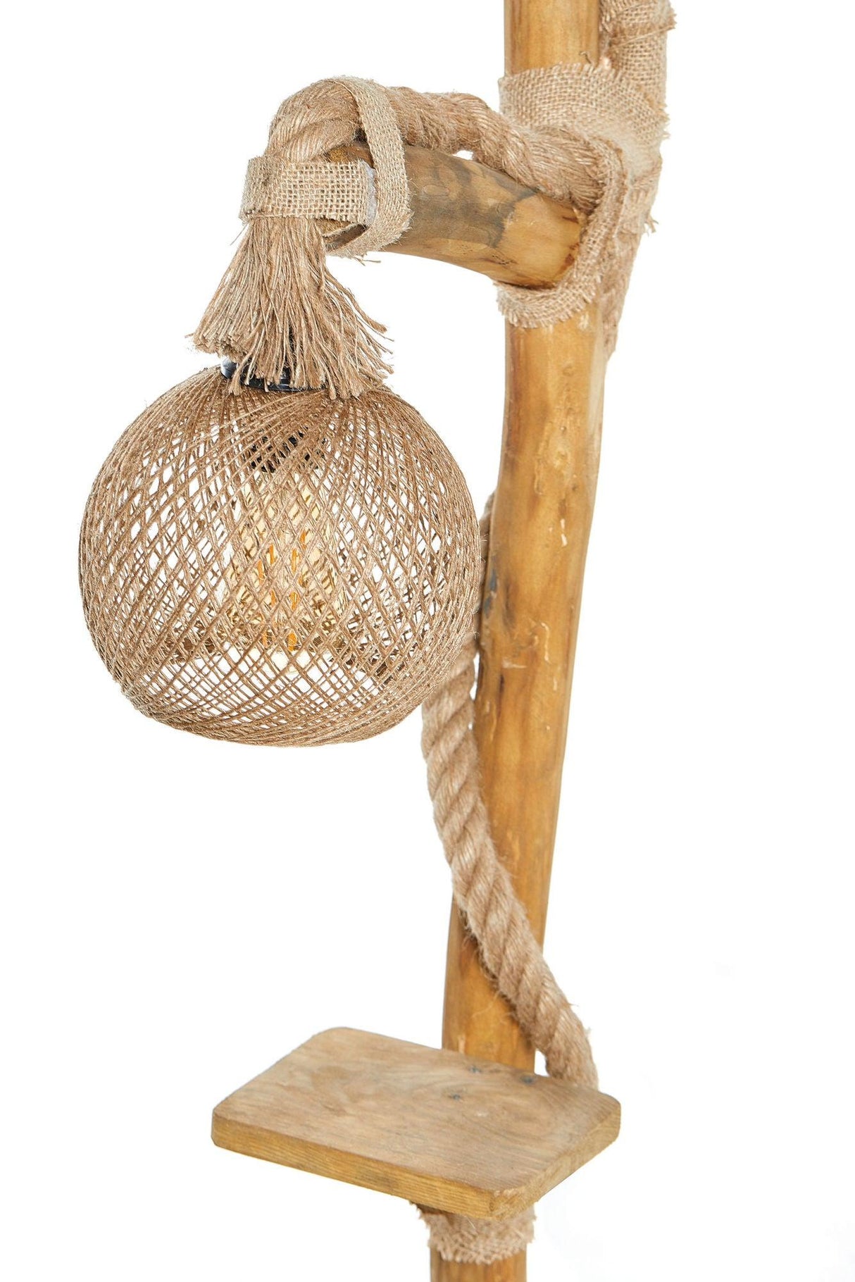 Lampadar Owen, Natural
