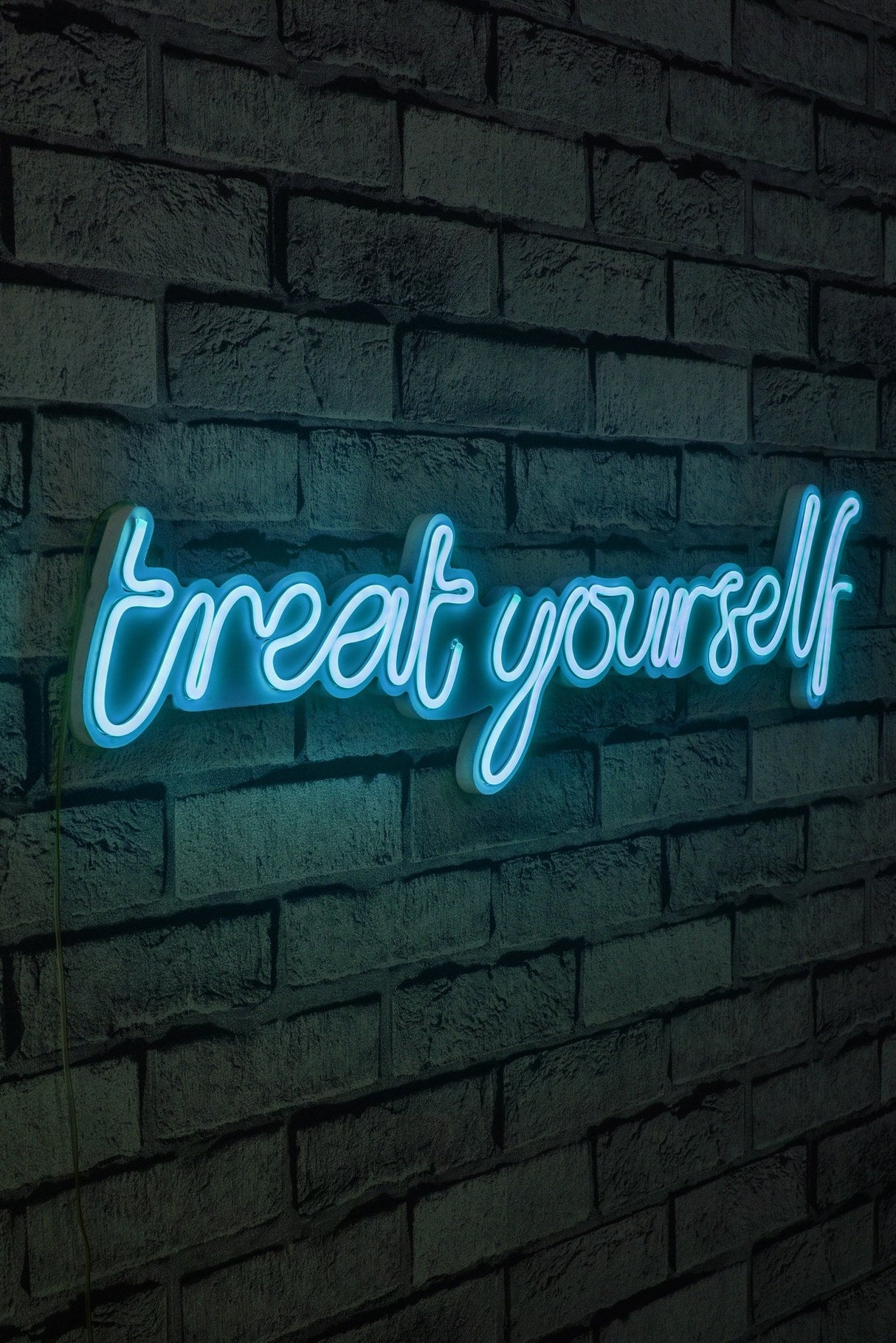 Lampă neon Treat Yourself, Diverse culori, 71x20x2 cm - Albastru | SKU: 395NGR1743 | Lampă neon Treat Yourself, 71x20x2 cm, varianta Albastru, produs pentru amenajarea locuinței, disponibil online în România la CasaMob