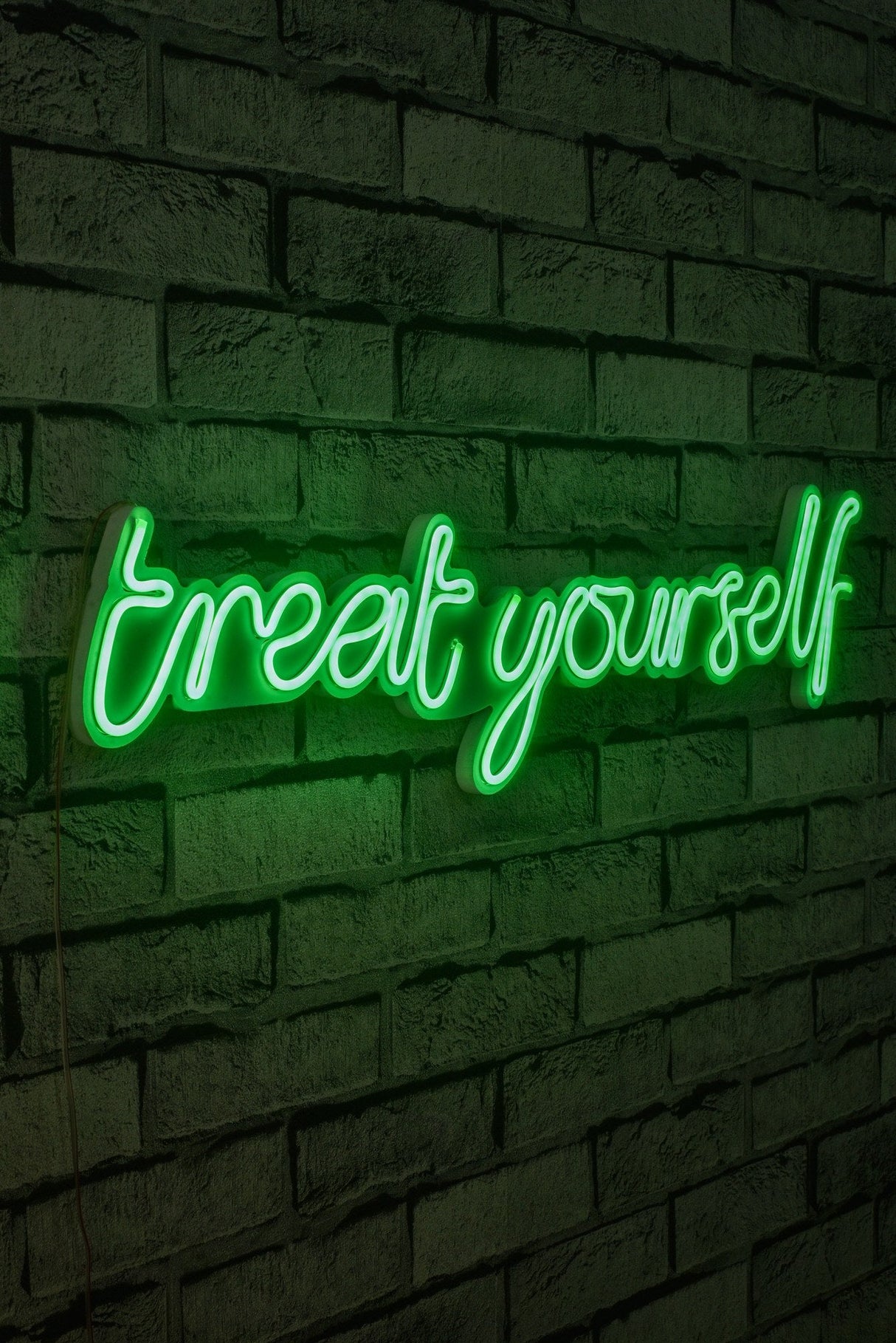 Lampă neon Treat Yourself, Diverse culori, 71x20x2 cm - Verde | SKU: 395NGR1744 | Lampă neon Treat Yourself, 71x20x2 cm, varianta Verde, produs pentru amenajarea locuinței, disponibil online în România la CasaMob