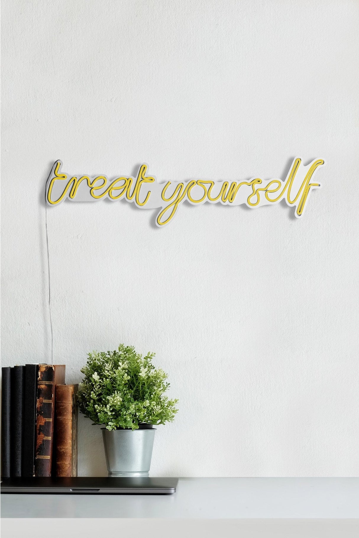 Lampă neon Treat Yourself, Diverse culori, 71x20x2 cm - Galben | SKU: 395NGR1745 | Lampă neon Treat Yourself, 71x20x2 cm, varianta Galben, produs pentru amenajarea locuinței, disponibil online în România la CasaMob
