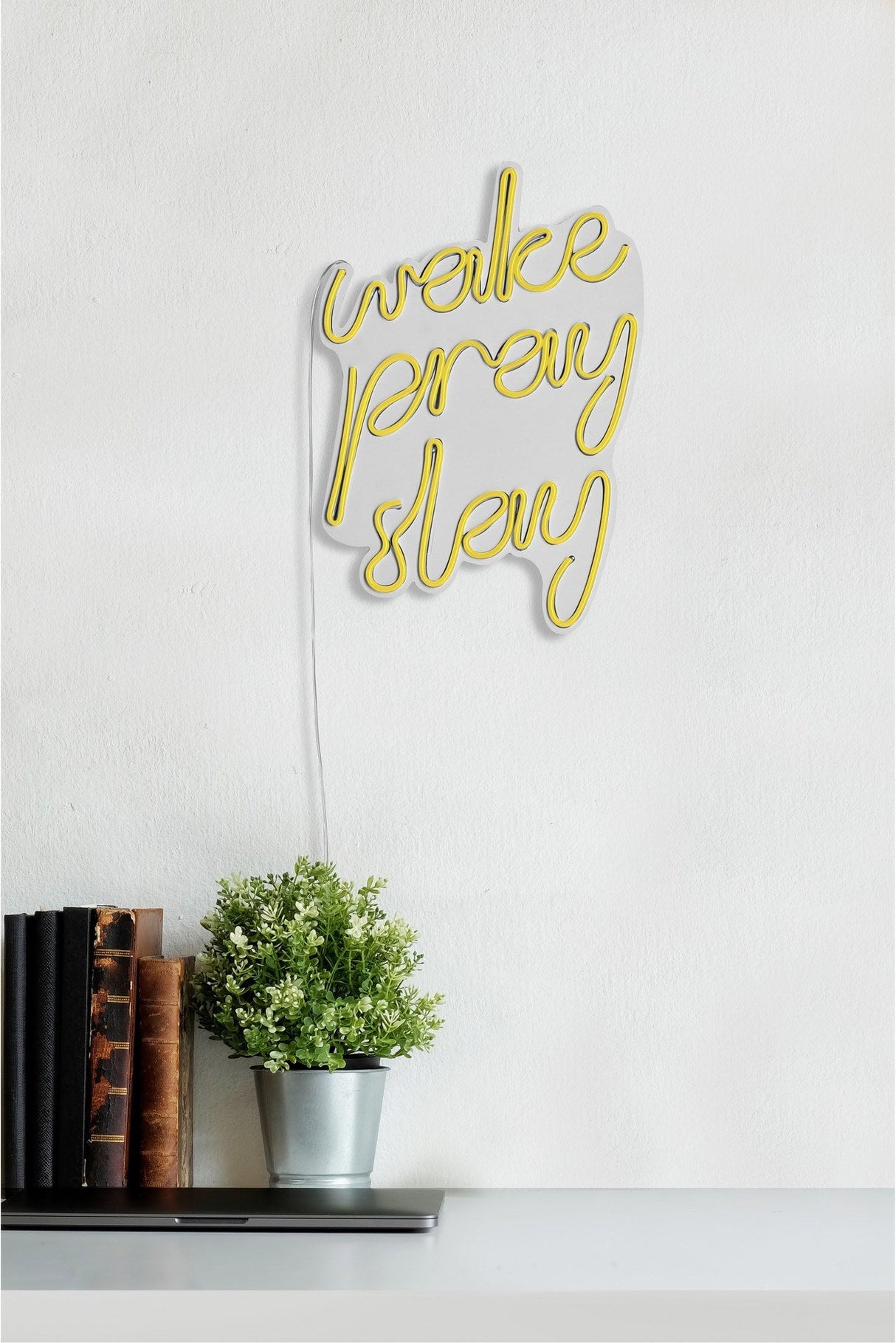 Lampă neon Wake Pray Slay, Diverse culori, 26x38x2 cm - Galben | SKU: 395NGR1750 | Lampă neon Wake Pray Slay, 26x38x2 cm, varianta Galben, produs pentru amenajarea locuinței, disponibil online în România la CasaMob