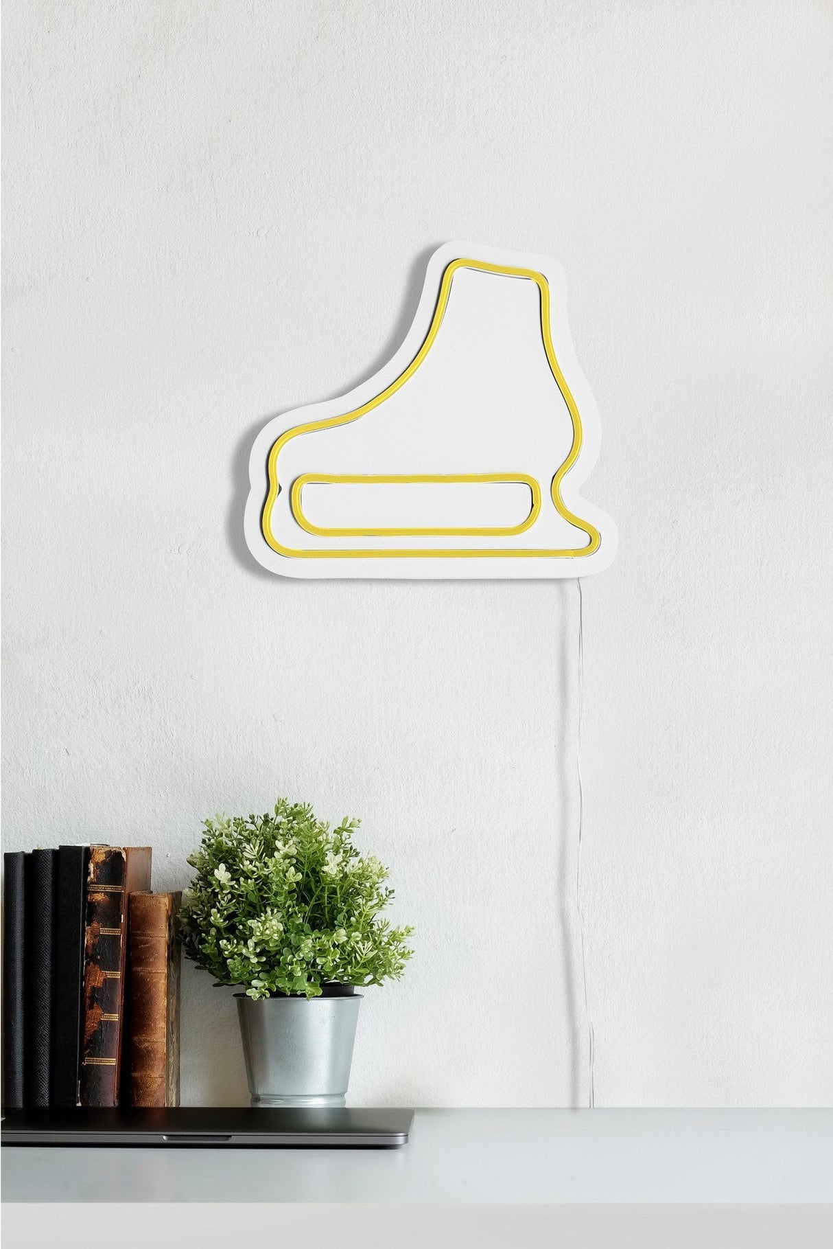 Lampă neon Ice-Skate, Diverse culori, 25x22x2 cm - Galben | SKU: 395NGR1976 | Lampă neon Ice-Skate, 25x22x2 cm, varianta Galben, produs pentru amenajarea locuinței, disponibil online în România la CasaMob