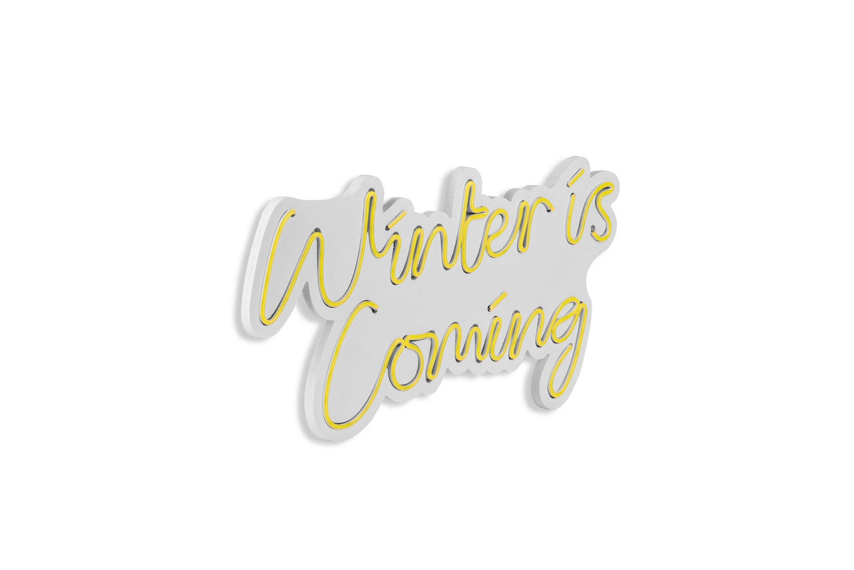 Lampă neon Winter is Coming, Diverse culori, 52x28x2 cm - Galben | SKU: 395NGR2099 | Lampă neon Winter is Coming, 52x28x2 cm, varianta Galben, produs pentru amenajarea locuinței, disponibil online în România la CasaMob