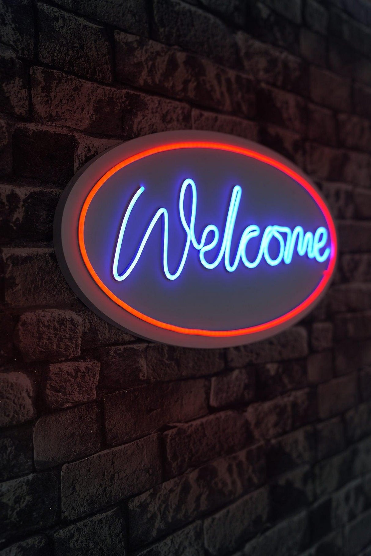 Lampă neon Welcome, Diverse culori, 29x58x2 cm - Roșu - Albastru | SKU: 395NGR2224 | Lampă neon Welcome, 29x58x2 cm, varianta Roșu - Albastru, produs pentru amenajarea locuinței, disponibil online în România la CasaMob