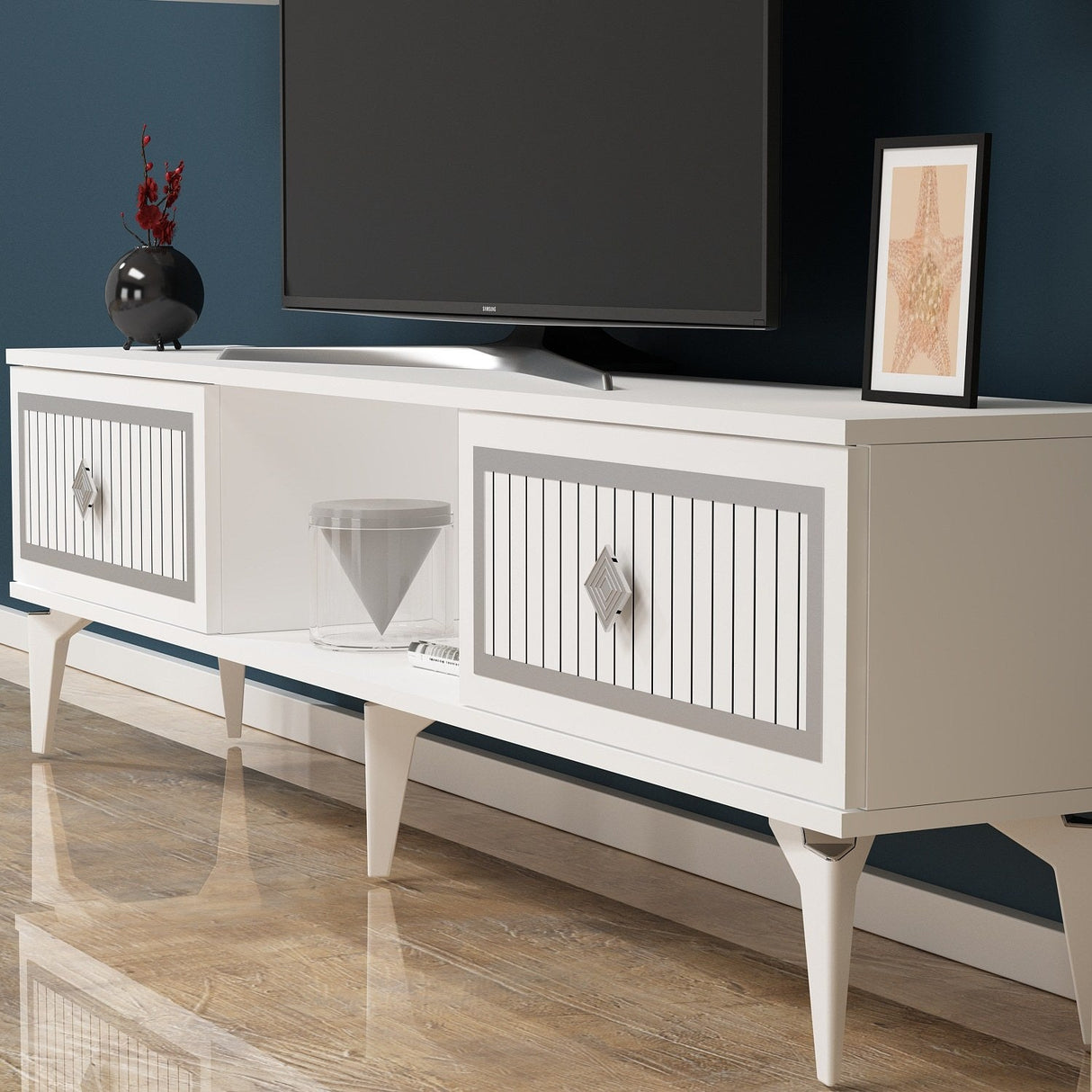 Comodă TV Nil, Diverse culori, 150x30x45 cm - Alb - Argintiu | SKU: 475OLV2640 | Comodă TV Nil, 150x30x45 cm, varianta Alb - Argintiu, produs pentru amenajarea locuinței, disponibil online în România la CasaMob