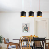 Lustra Amoetry, Negru