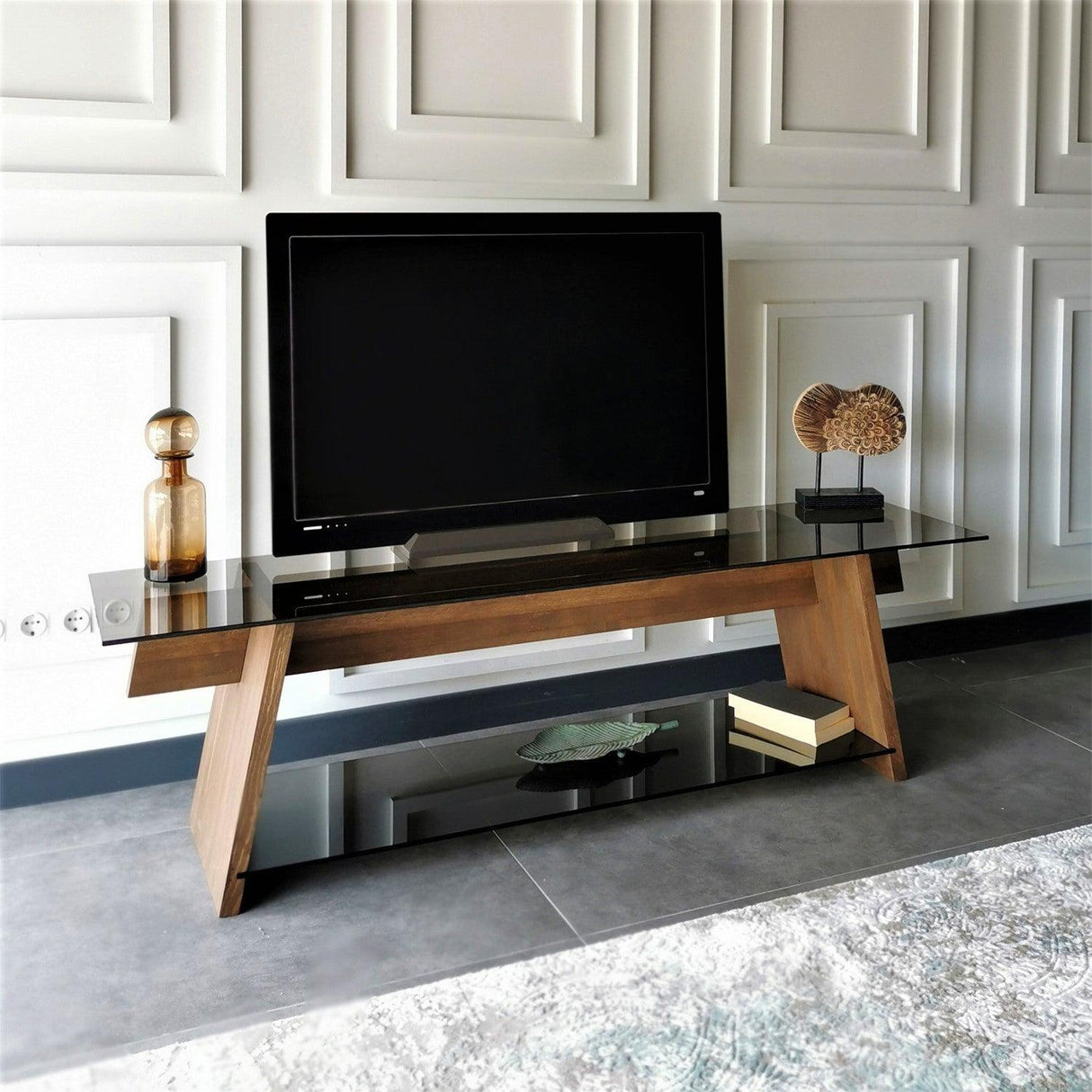Comoda TV TV201, Nuc, 40x45x158 cm