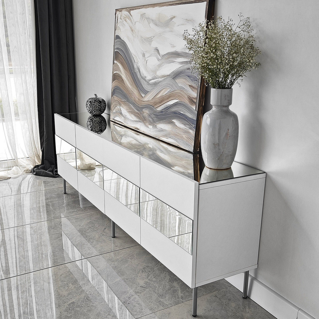 Comodă TV Leon, Diverse culori, 180x35x59 cm - Alb - Argintiu | SKU: 552NOS1531 | Comodă TV Leon, 180x35x59 cm, varianta Alb - Argintiu, produs pentru amenajarea locuinței, disponibil online în România la CasaMob