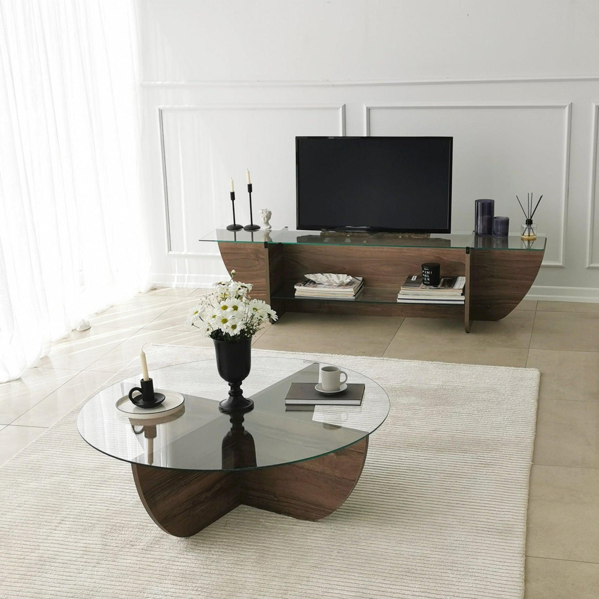 Comodă TV Lily TV, Diverse culori, 158x35x40 cm - Nuc | SKU: 552NOS1604 | Comodă TV Lily TV, 158x35x40 cm, varianta Nuc, produs pentru amenajarea locuinței, disponibil online în România la CasaMob