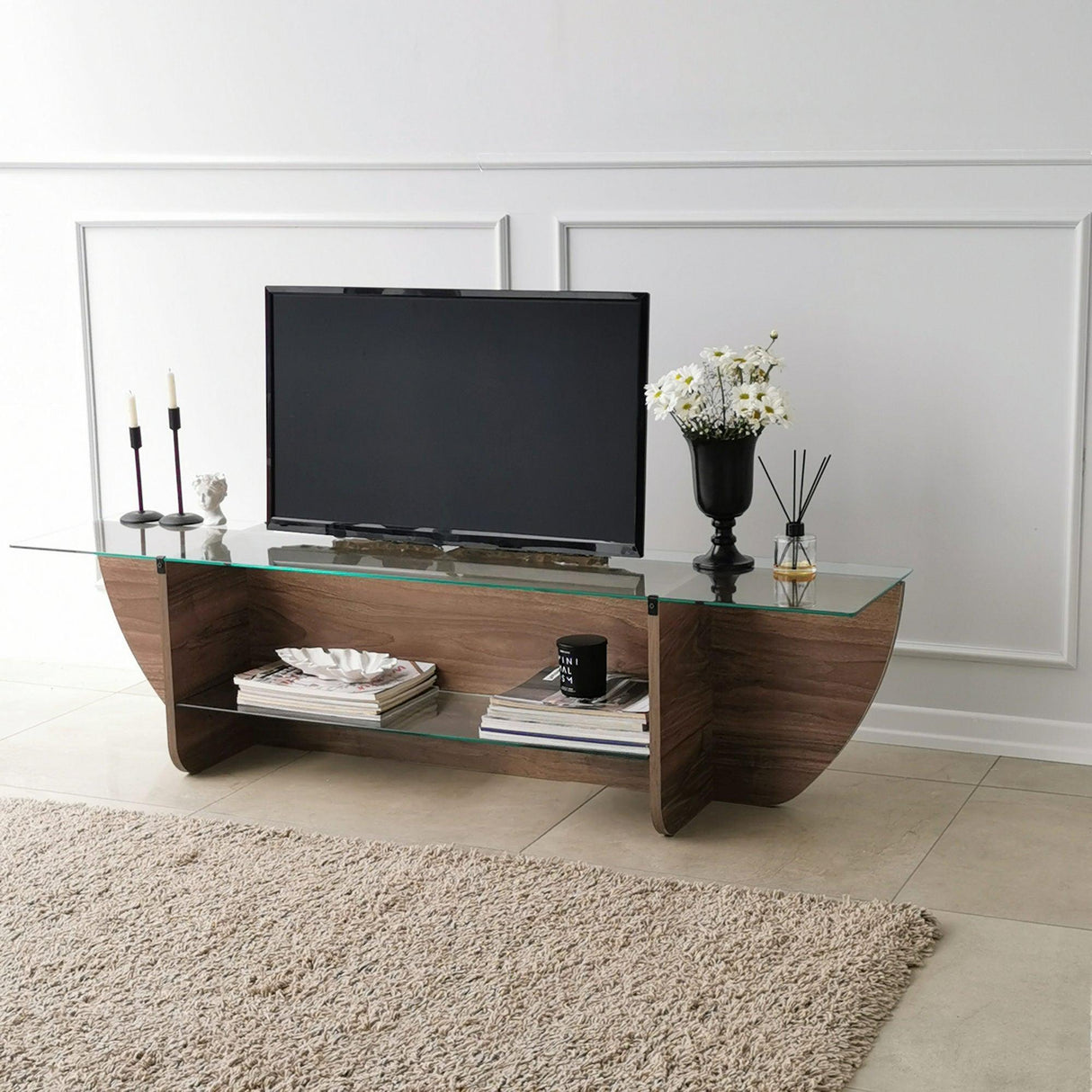 Comodă TV Lily TV, Diverse culori, 158x35x40 cm - Nuc | SKU: 552NOS1604 | Comodă TV Lily TV, 158x35x40 cm, varianta Nuc, produs pentru amenajarea locuinței, disponibil online în România la CasaMob