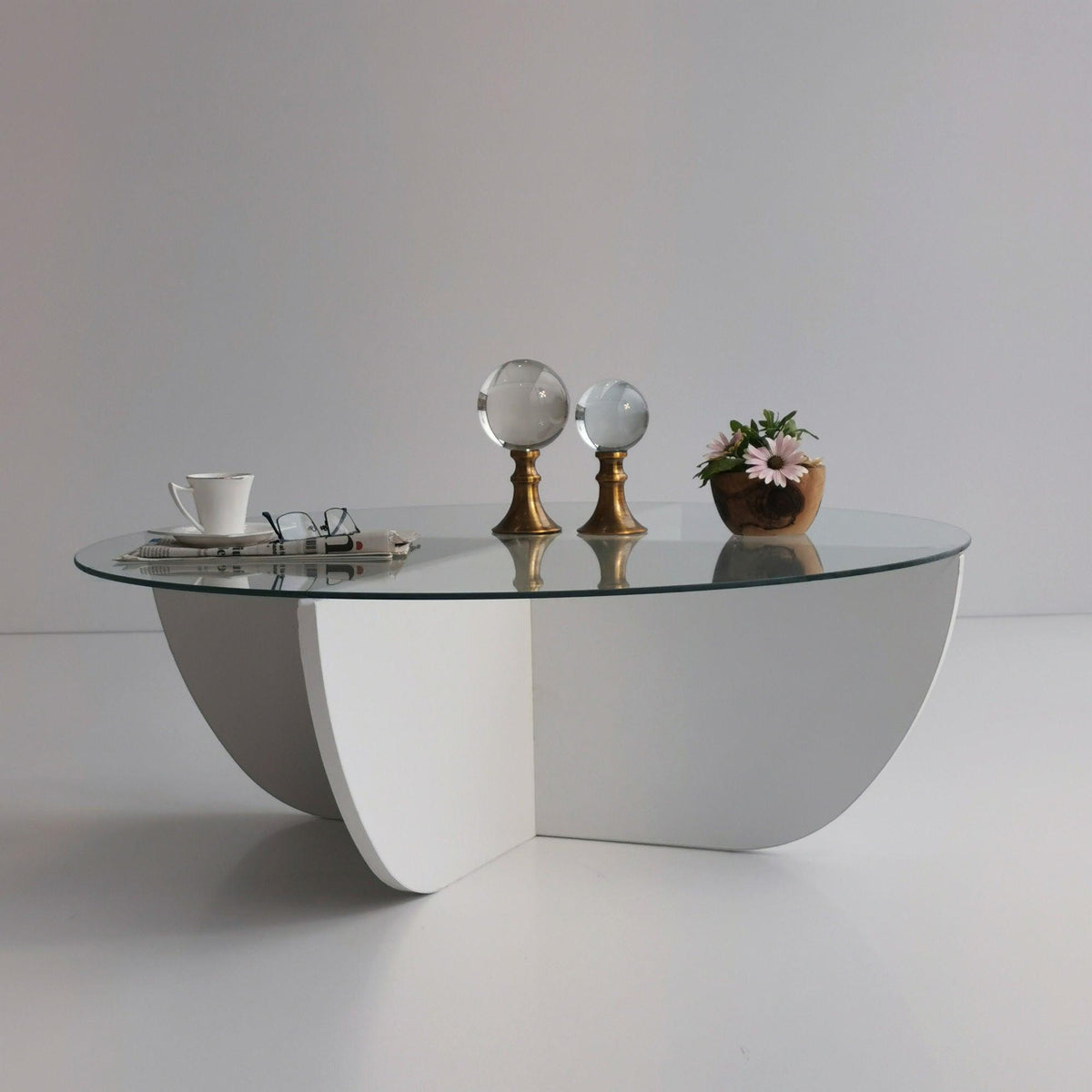 Alb - 90x90x30 cm - Standard | SKU: 552NOS2237 | Măsuță de cafea Lily, varianta Alb - 90x90x30 cm - Standard, produs pentru amenajarea locuinței, disponibil online în România la CasaMob