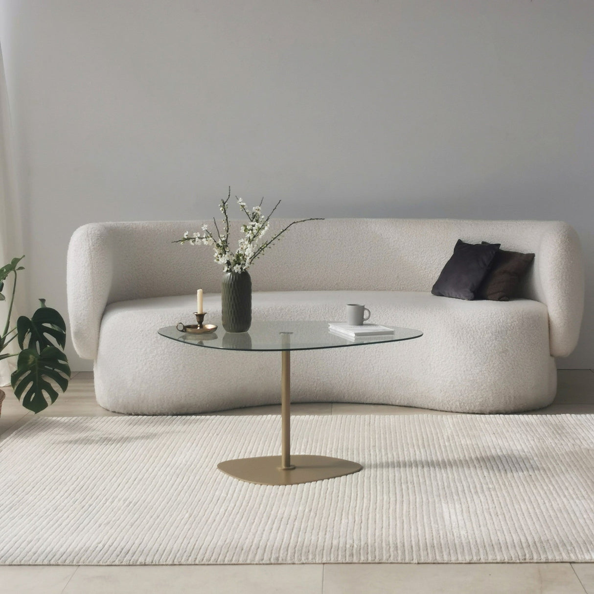Măsuță de cafea Soho, Diverse culori, 85x67x40 cm - Transparent - Auriu | SKU: 552NOS2380 | Măsuță de cafea Soho, 85x67x40 cm, varianta Transparent - Auriu, produs pentru amenajarea locuinței, disponibil online în România la CasaMob