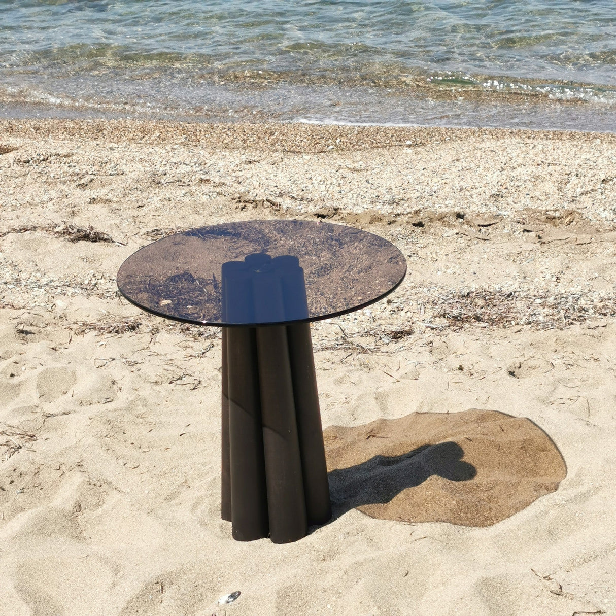 Măsuță de cafea Thales, Diverse culori, 50x50x50 cm - Negru - Bronz | SKU: 552NOS2397 | Măsuță de cafea Thales, 50x50x50 cm, varianta Negru - Bronz, produs pentru amenajarea locuinței, disponibil online în România la CasaMob