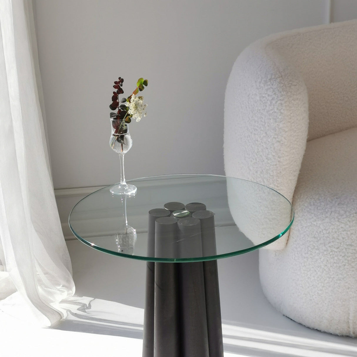 Măsuță de cafea Thales, Diverse culori, 50x50x50 cm - Transparent - Negru | SKU: 552NOS2401 | Măsuță de cafea Thales, 50x50x50 cm, varianta Transparent - Negru, produs pentru amenajarea locuinței, disponibil online în România la CasaMob