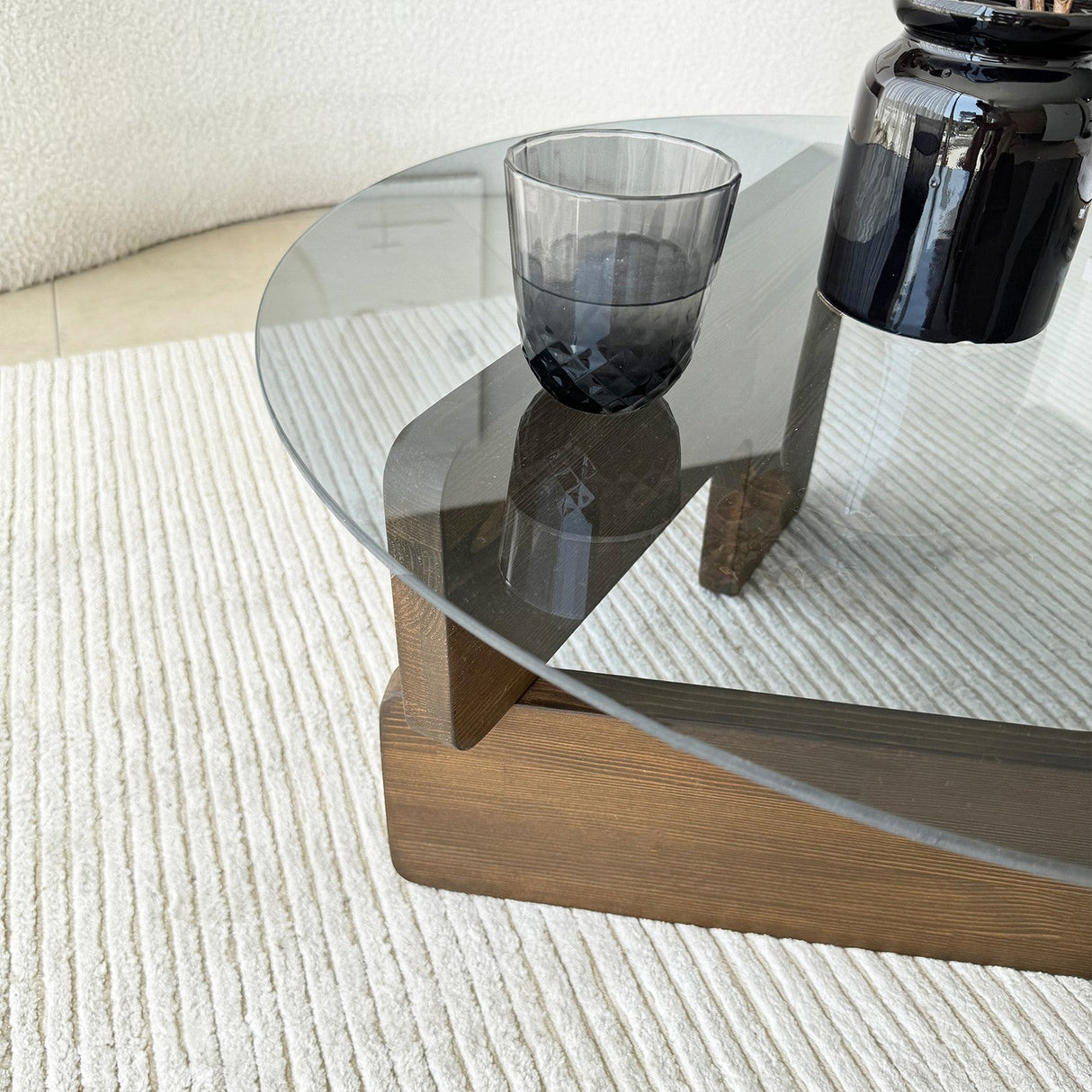 Măsuță de cafea Mia, Diverse culori, 75x75x35 cm - Nuc - Fumuriu | SKU: 552NOS2543 | Măsuță de cafea Mia, 75x75x35 cm, varianta Nuc - Fumuriu, produs pentru amenajarea locuinței, disponibil online în România la CasaMob