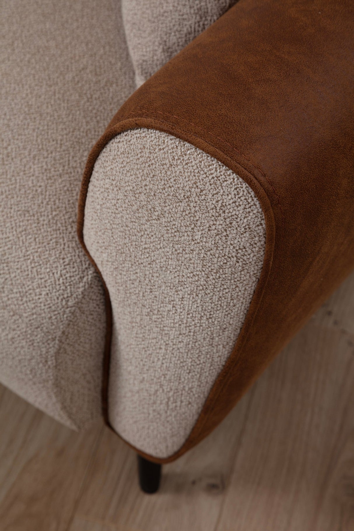 Canapea extensibilă Aren, Colț, Stânga, Diverse culori, 260x150 cm - Bej - Scorțișoară | SKU: 560ARE2232 | Canapea extensibilă Aren, Colț, Stânga, 260x150 cm, varianta Bej - Scorțișoară, produs pentru amenajarea locuinței, disponibil online în România la CasaMob