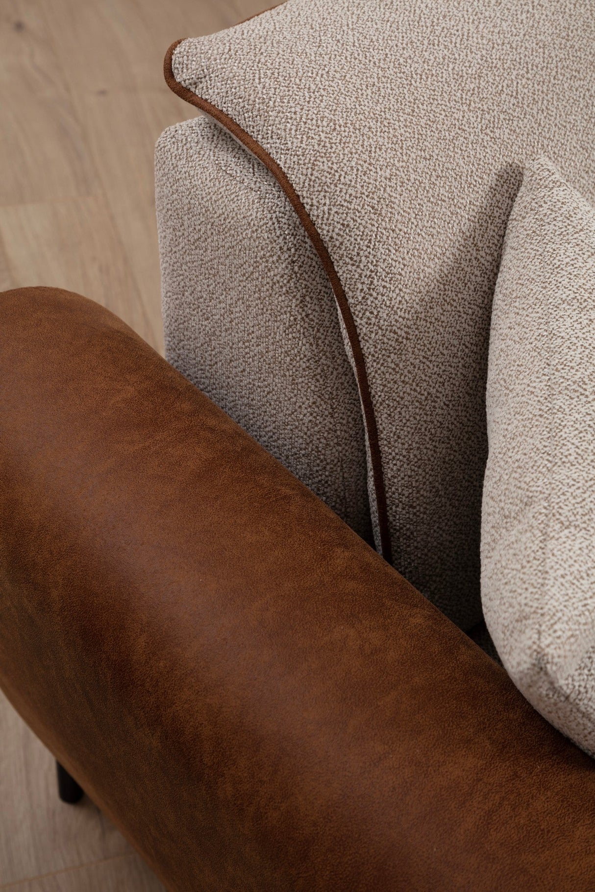 Canapea extensibilă Aren, Colț, Dreapta, Diverse culori, 260x150 cm - Bej - Scorțișoară | SKU: 560ARE2234 | Canapea extensibilă Aren, Colț, Dreapta, 260x150 cm, varianta Bej - Scorțișoară, produs pentru amenajarea locuinței, disponibil online în România la CasaMob