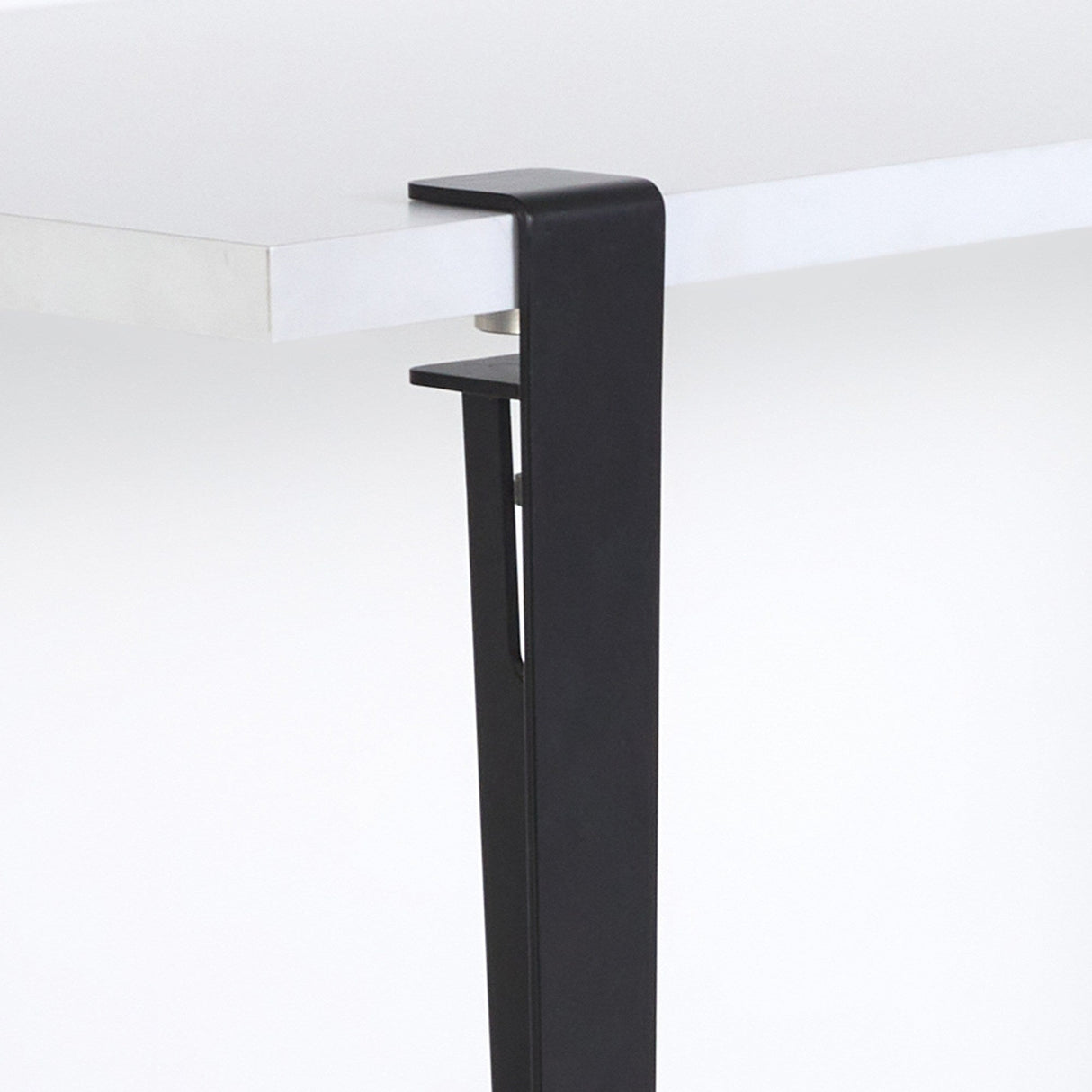 Birou Eridanos, Diverse culori, 120x60x75 cm - Alb - Negru | SKU: 631LGG1151 | Birou Eridanos, 120x60x75 cm, varianta Alb - Negru, produs pentru amenajarea locuinței, disponibil online în România la CasaMob