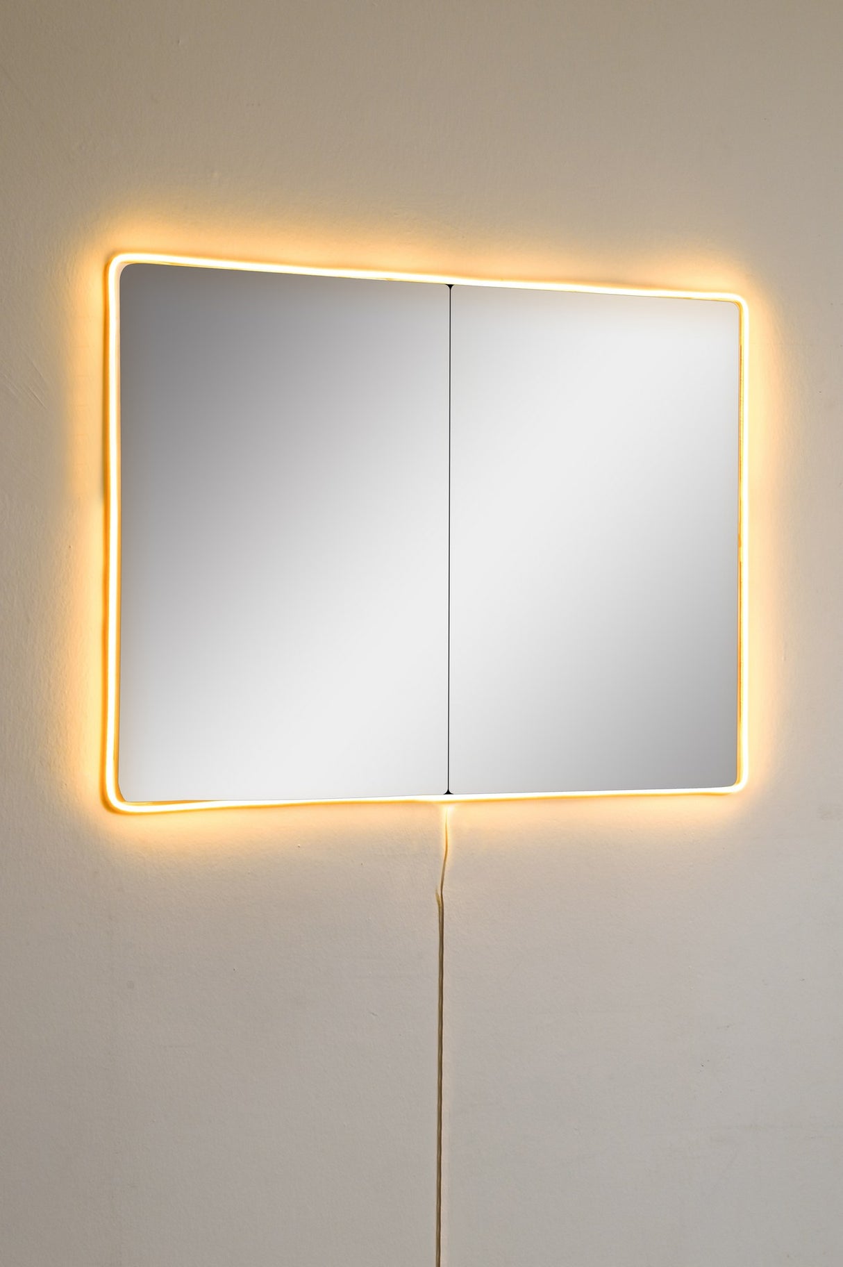 Oglindă decorativă cu LED Dreptunghiulară, Diverse culori, 60x80 cm - Oglindă decorativă cu LED Dreptunghiulară, Diverse culori, 60x80 cm, SKU 782MRL1130, imagine 2