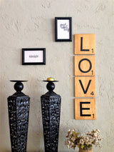 Decorațiune de perete din lemn Scrabble Love, Maro, 15x15x1 cm