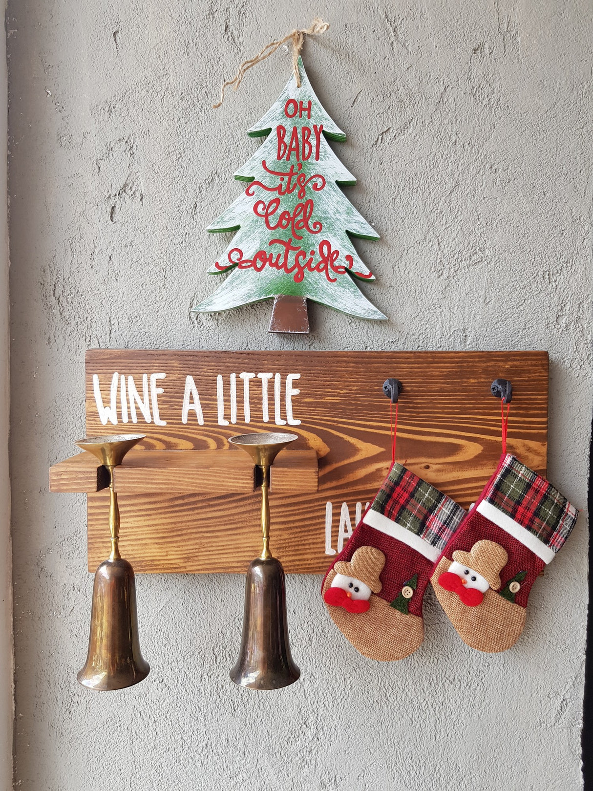 Decorațiune de perete din lemn Oh Baby Its Cold Outside, Verde, 30x23x2 cm