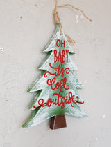 Decorațiune de perete din lemn Oh Baby Its Cold Outside, Verde, 30x23x2 cm