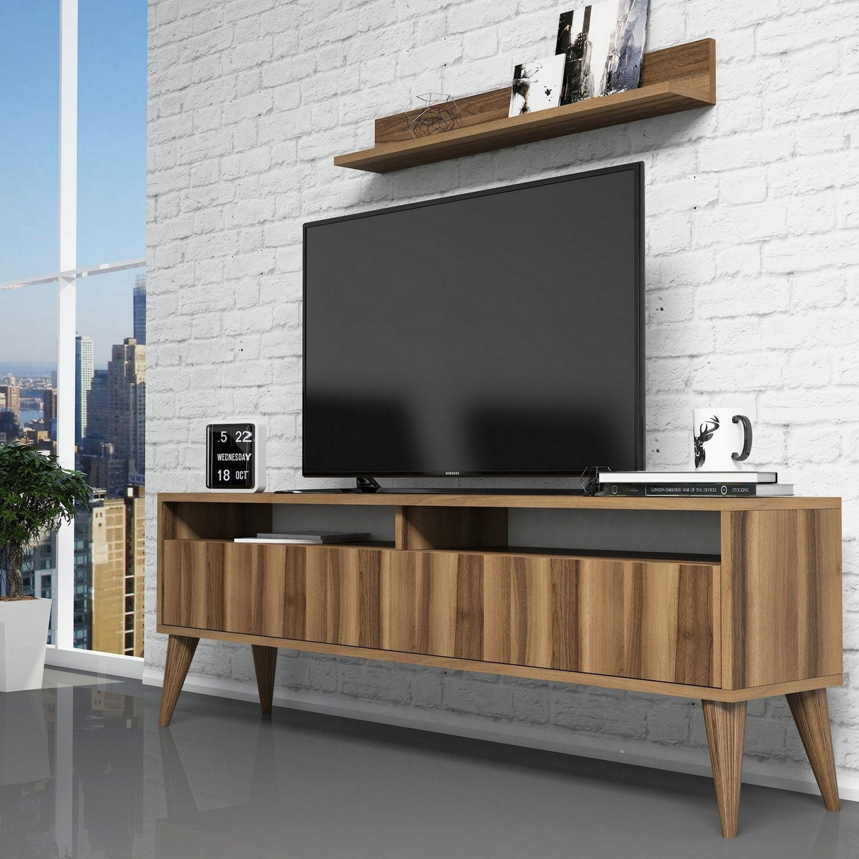 Comodă TV Best, Diverse culori, 150x30x50 cm - Nuc | SKU: 845HCT3085 | Comodă TV Best, 150x30x50 cm, varianta Nuc, produs pentru amenajarea locuinței, disponibil online în România la CasaMob