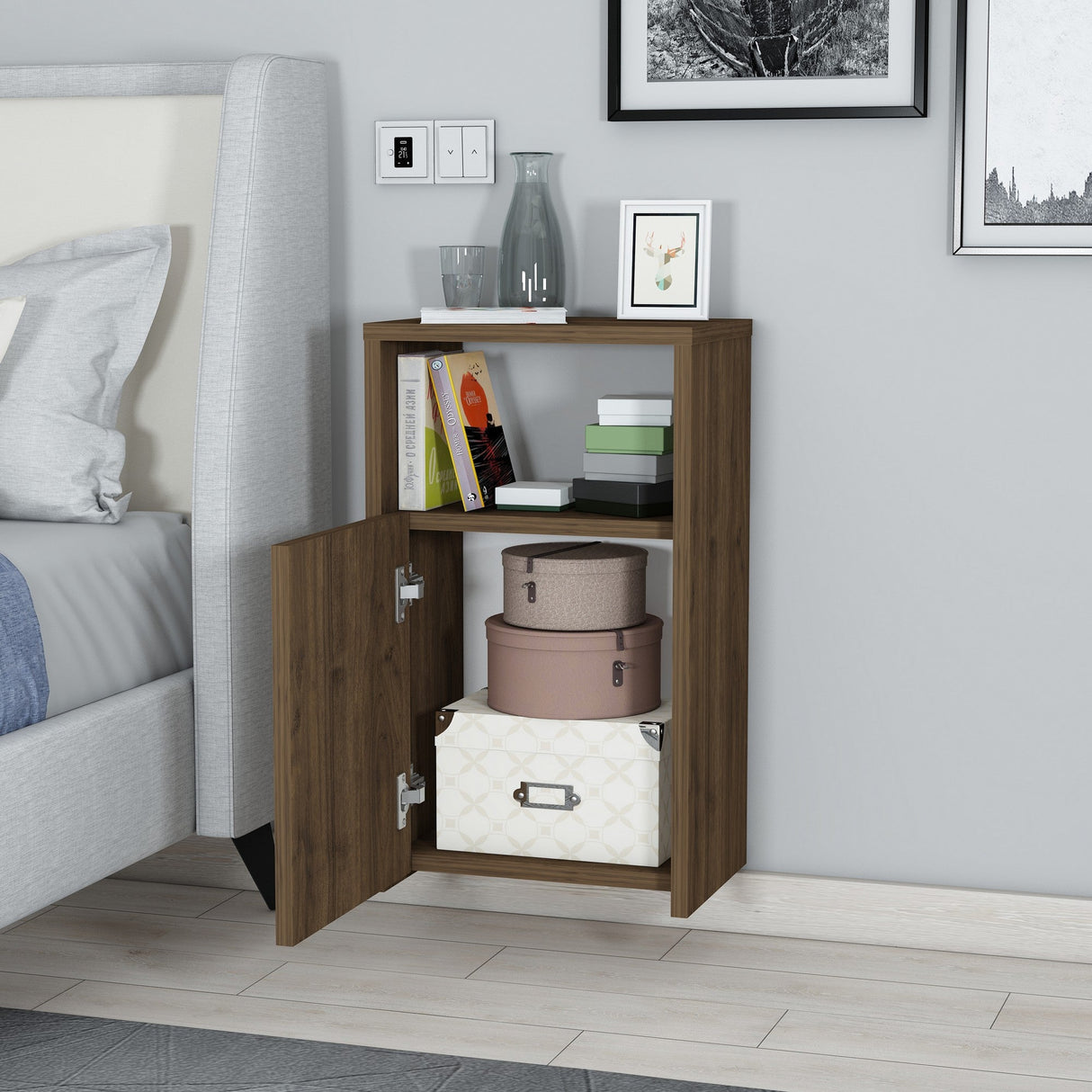 Noptieră Fungo, Diverse culori, 36x25x61 cm - Nuc | SKU: 935CMN2423 | Noptieră Fungo, 36x25x61 cm, varianta Nuc, produs pentru amenajarea locuinței, disponibil online în România la CasaMob