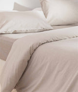 Set lenjerie de pat dublă Viento, Diverse culori, 200x220 cm - Maro - Ecru | SKU: 962ELT2107 | Set lenjerie de pat dublă Viento, 200x220 cm, varianta Maro - Ecru, produs pentru amenajarea locuinței, disponibil online în România la CasaMob