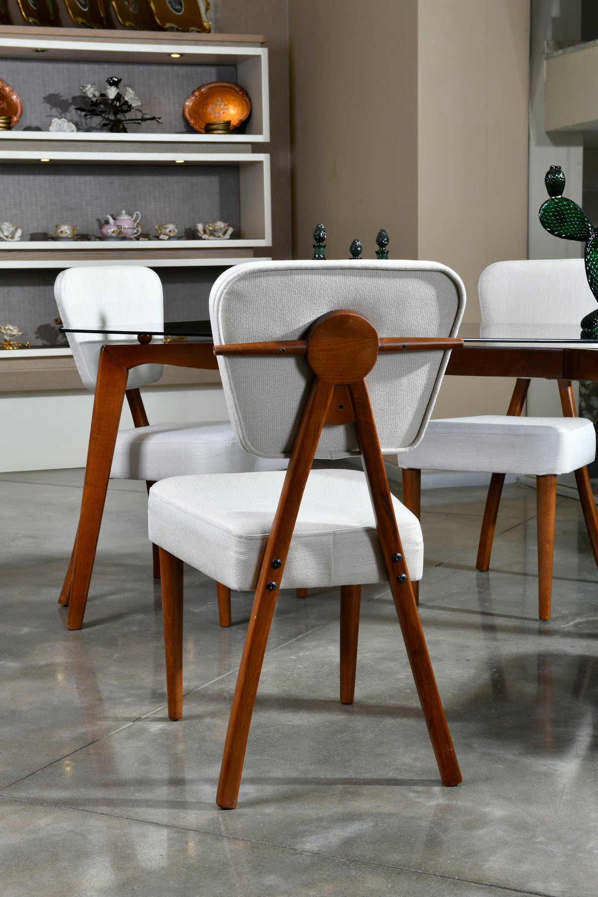 Set 2 scaune Tia v2, Nuc - Crem, 47x45x92 cm