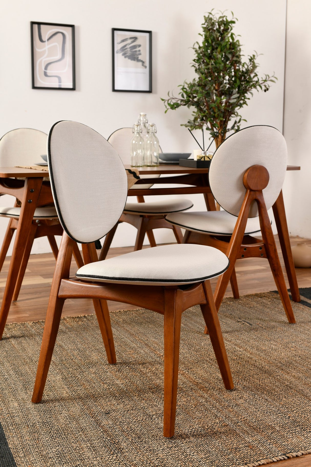 Set 2 scaune Touch v2, Diverse culori, 54x55x93 cm - Nuc - Crem | SKU: 998VOW1113 | Set 2 scaune Touch v2, 54x55x93 cm, varianta Nuc - Crem, produs pentru amenajarea locuinței, disponibil online în România la CasaMob