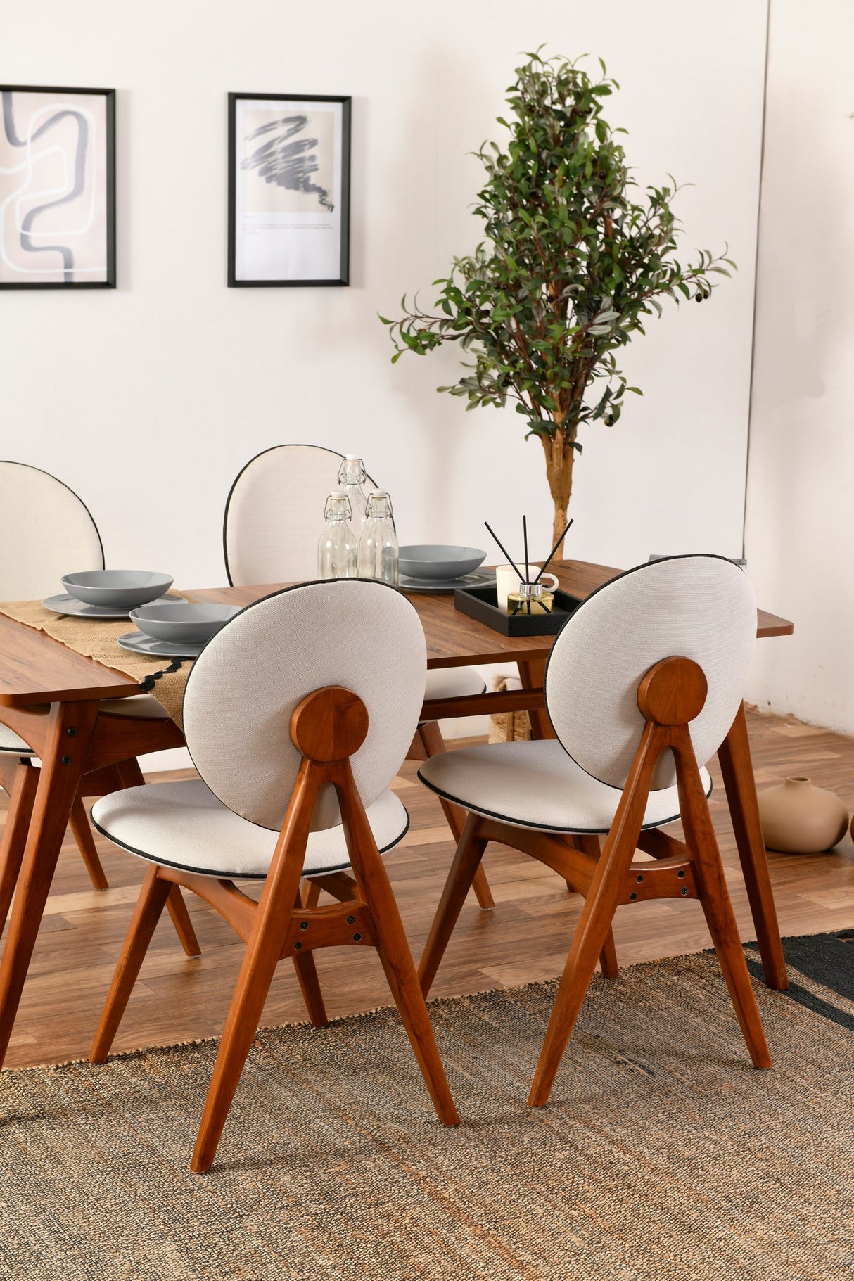 Set 2 scaune Touch v2, Diverse culori, 54x55x93 cm - Nuc - Crem | SKU: 998VOW1113 | Set 2 scaune Touch v2, 54x55x93 cm, varianta Nuc - Crem, produs pentru amenajarea locuinței, disponibil online în România la CasaMob