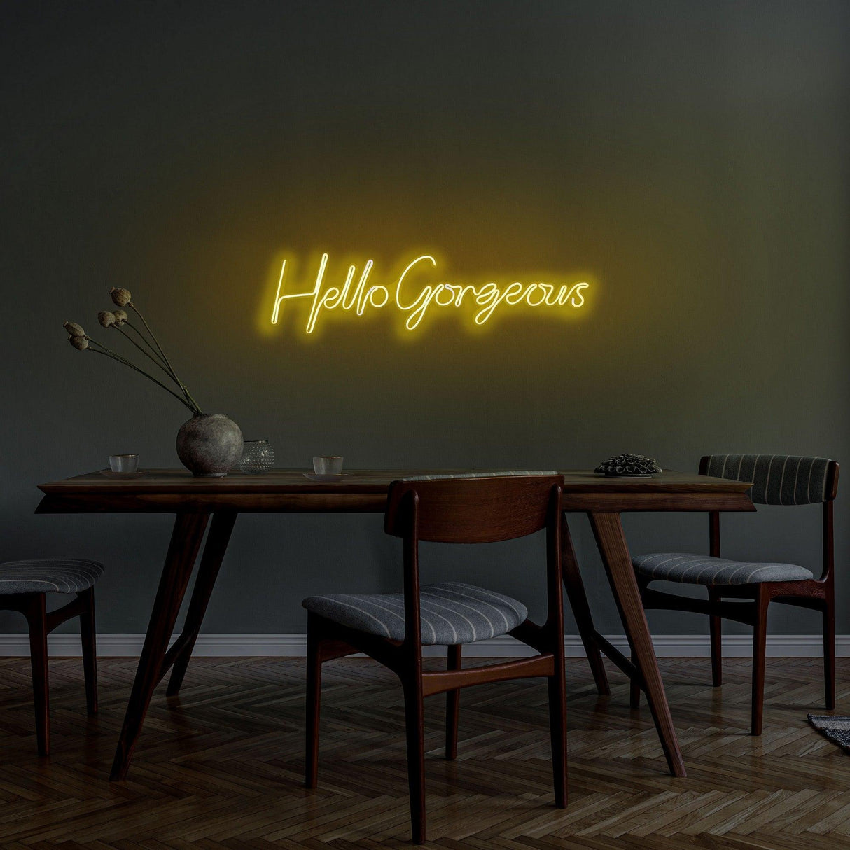 Aplica de Perete Neon Hello Gorgeous (diverse dimensiuni) - Galben