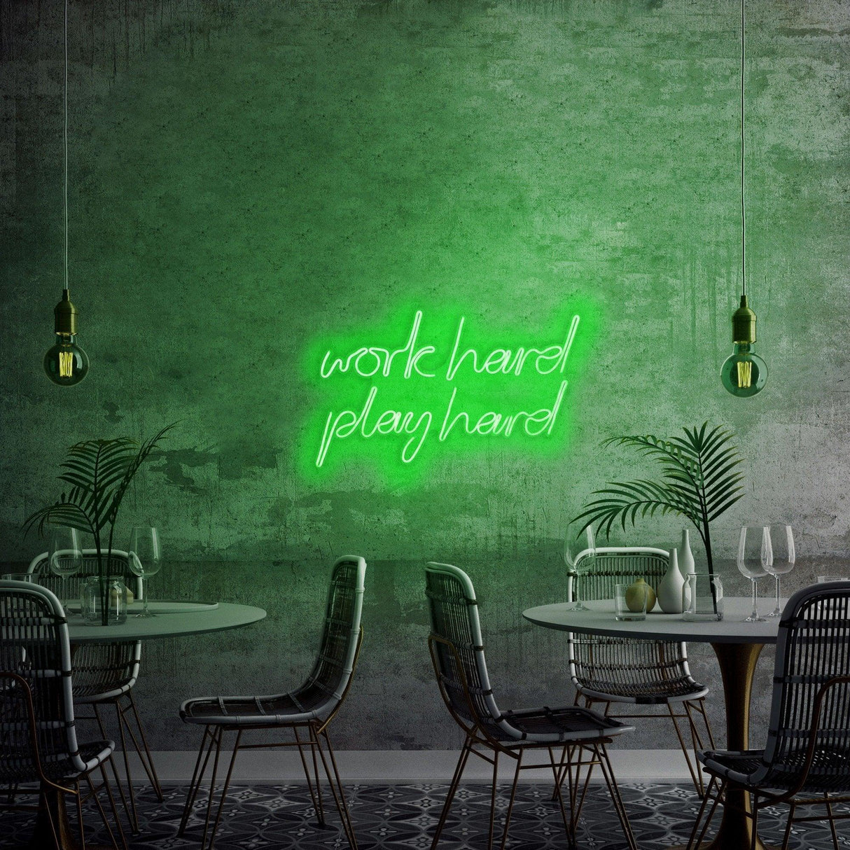 Aplica de Perete Neon Work Hard Play Hard, 55x36 cm - Verde