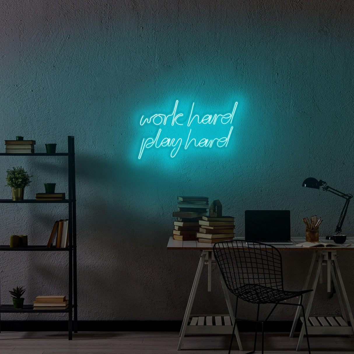 Aplica de Perete Neon Work Hard Play Hard, 55x36 cm - Albastru
