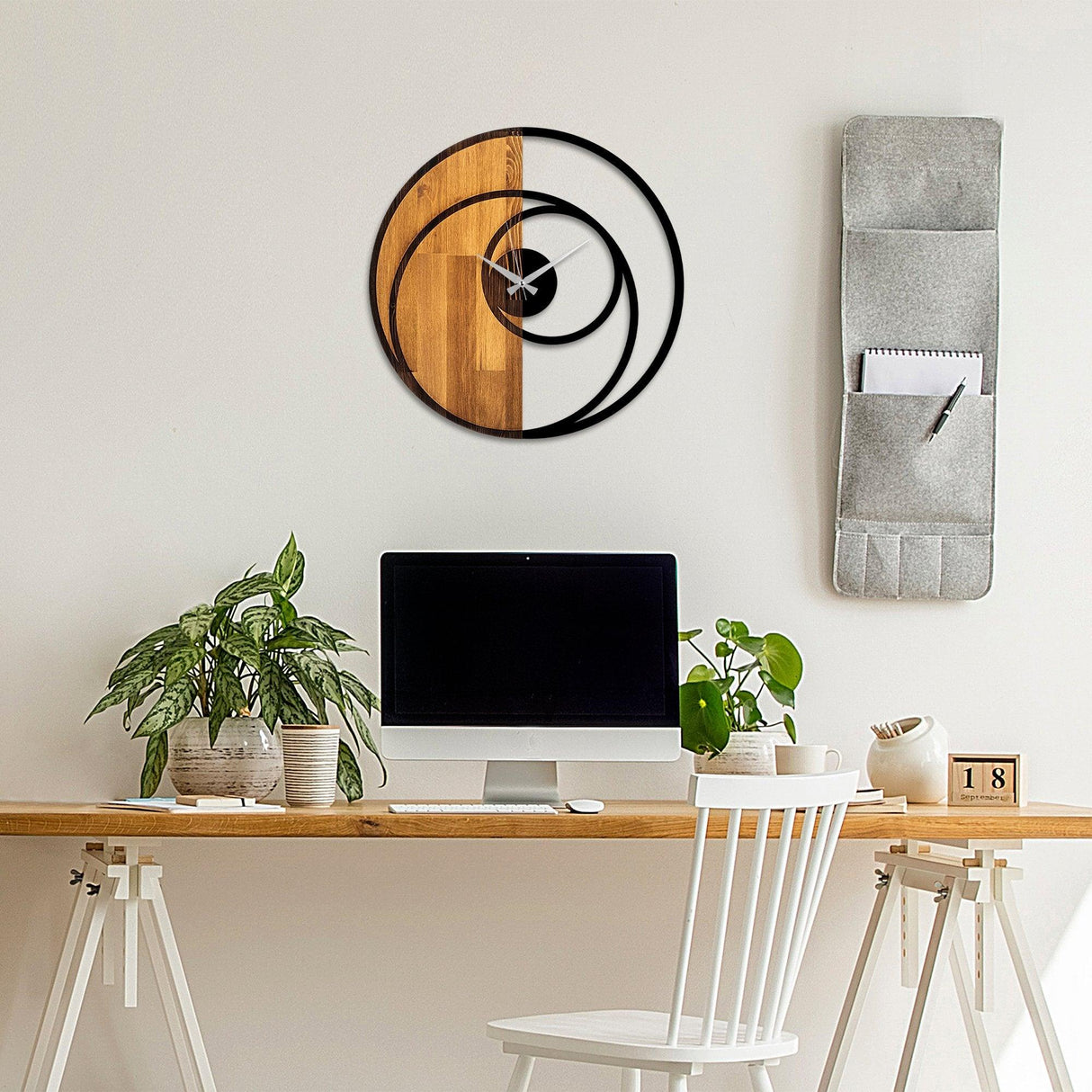 Ceas de perete decorativ din lemn Circle, Nuc, 56x56 cm