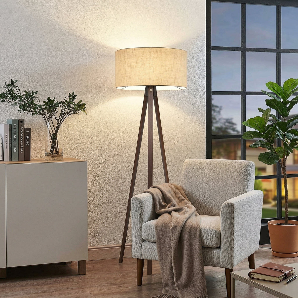 Lampadar Howard, Bej