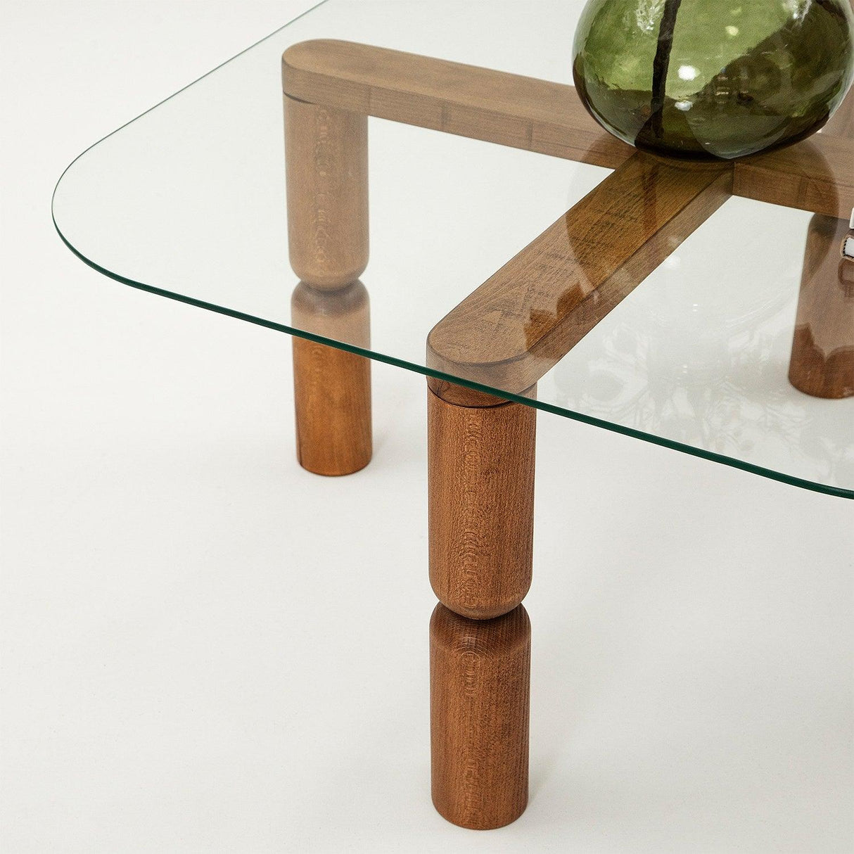 Masuta de cafea Kei Lemn Solid cu Sticla Securizata, 80x40x80 cm - Nuc